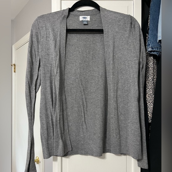 TWO CARDIGAN BUNDLE- Perfect staple pieces! - Picture 2 of 4